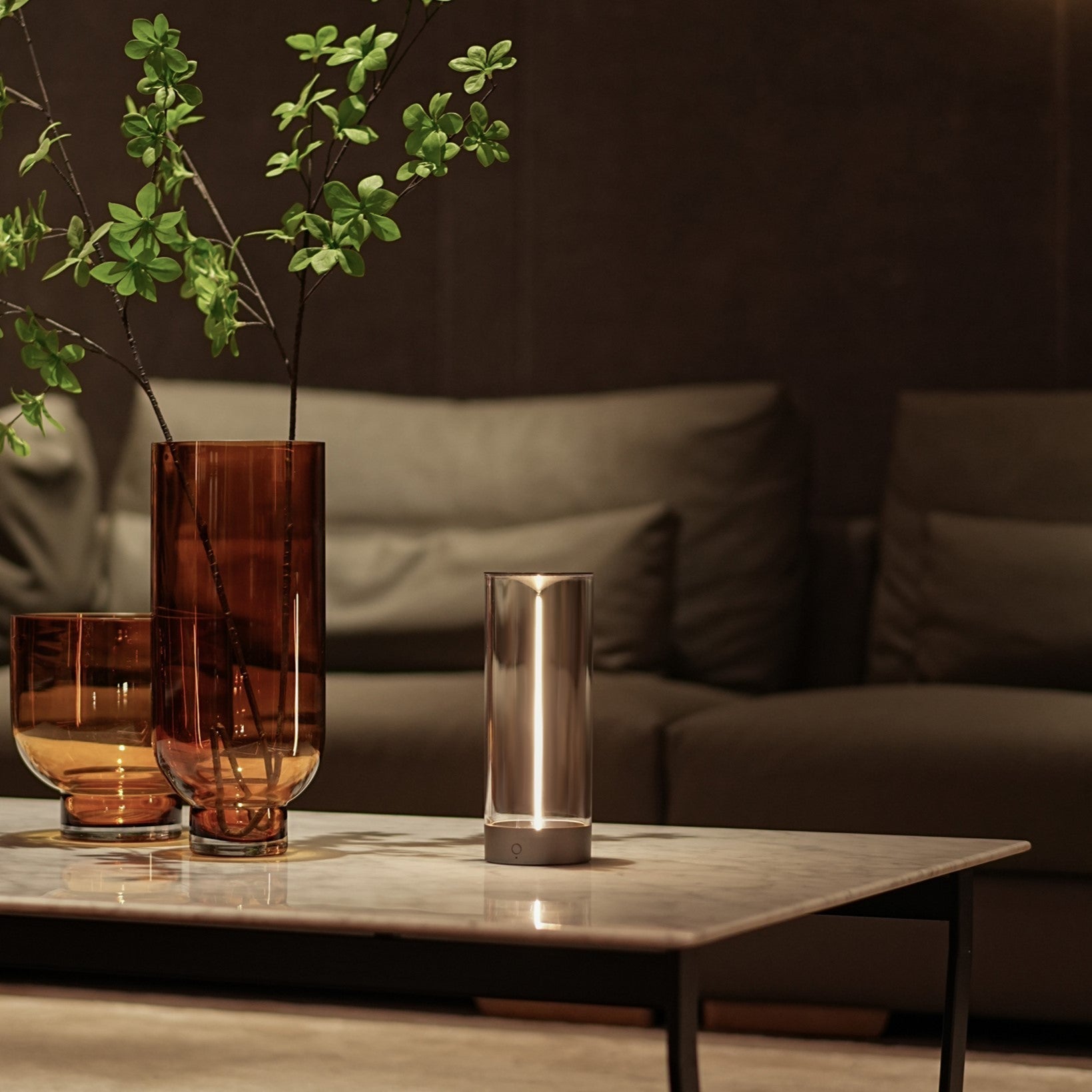 Elegante Zylindrische Lampe mit Magnetlicht 6