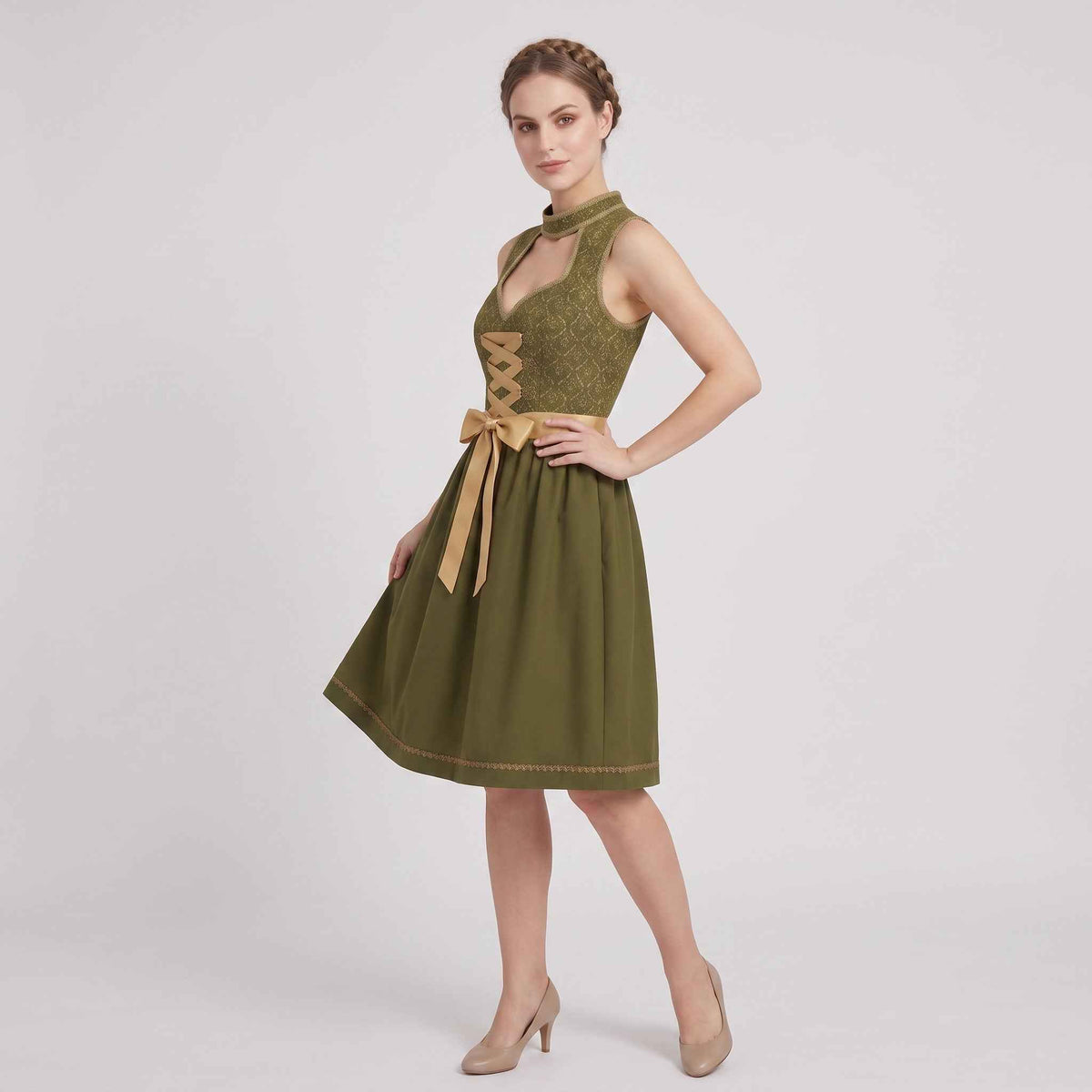 Damen Dirndl Grün mit Schürze, Miederschnürung & Puffärmeln