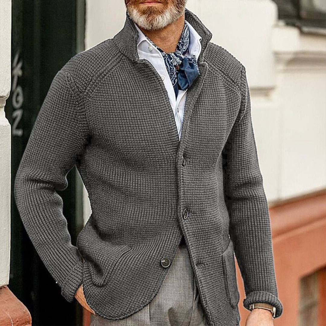 Avaya – Zeitloser und eleganter Strickcardigan