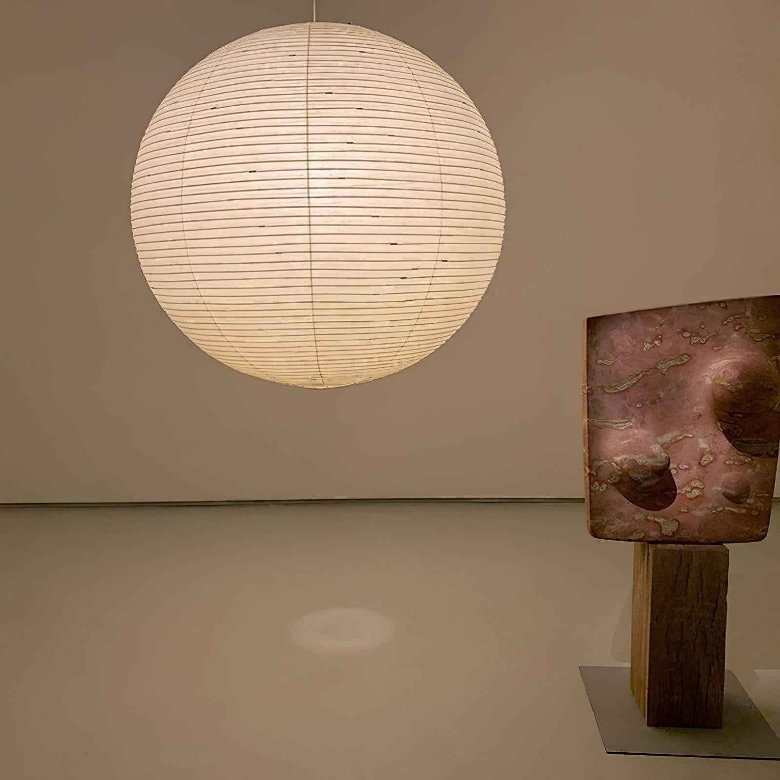 Hängelampe aus Rispapier für elegantes Ambiente