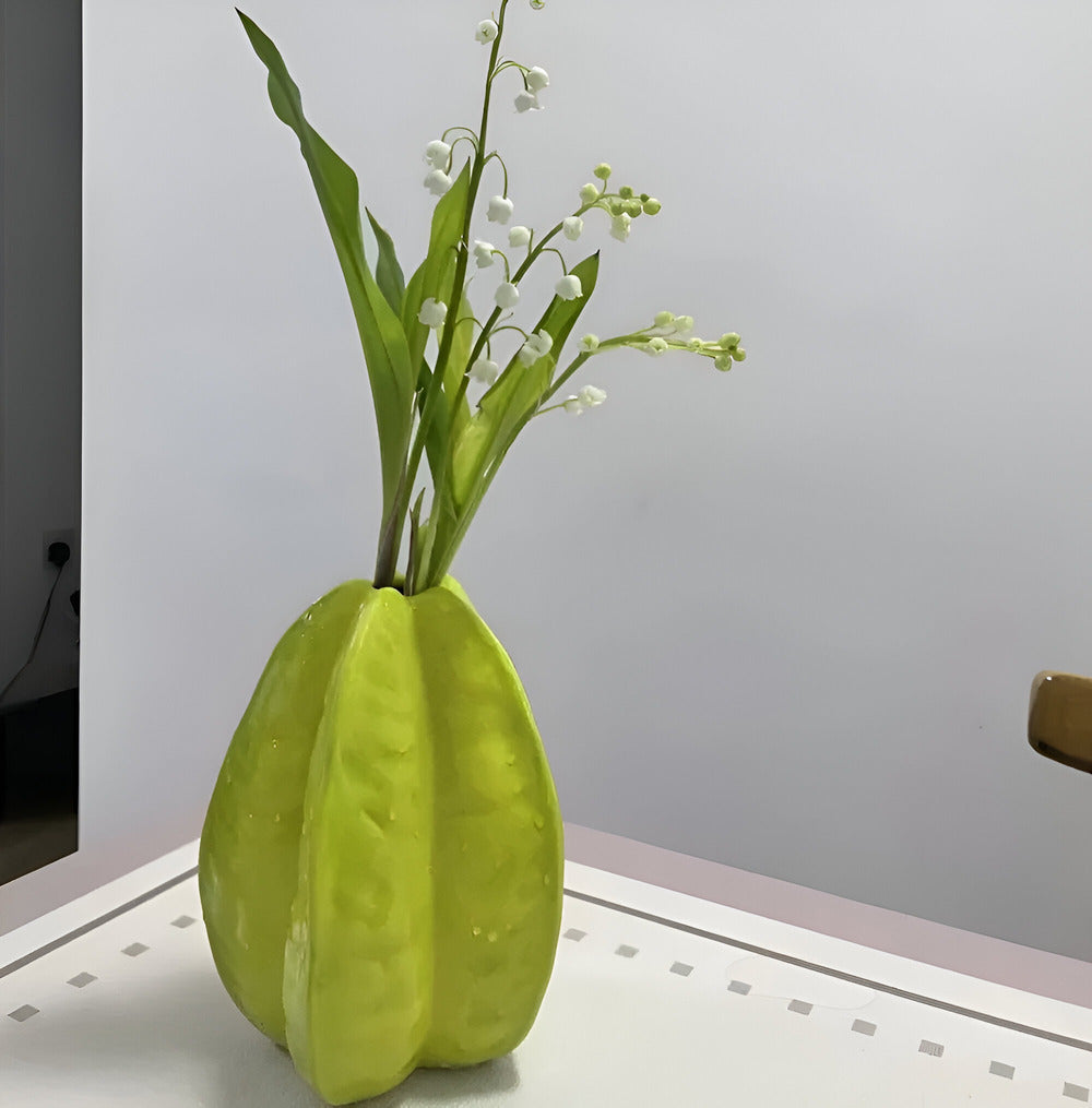 Nerithia - Handgefertigte Keramische Blumenvase im eleganten Sterrfrucht-Design