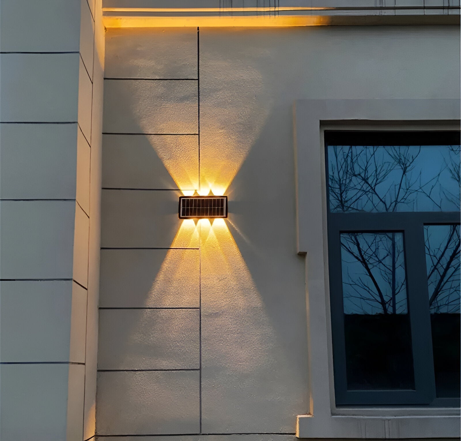 Auristia Wasserdichte LED Solar Wandlampe für Außen mit In- und Uplight für Schöne Außenbeleuchtung