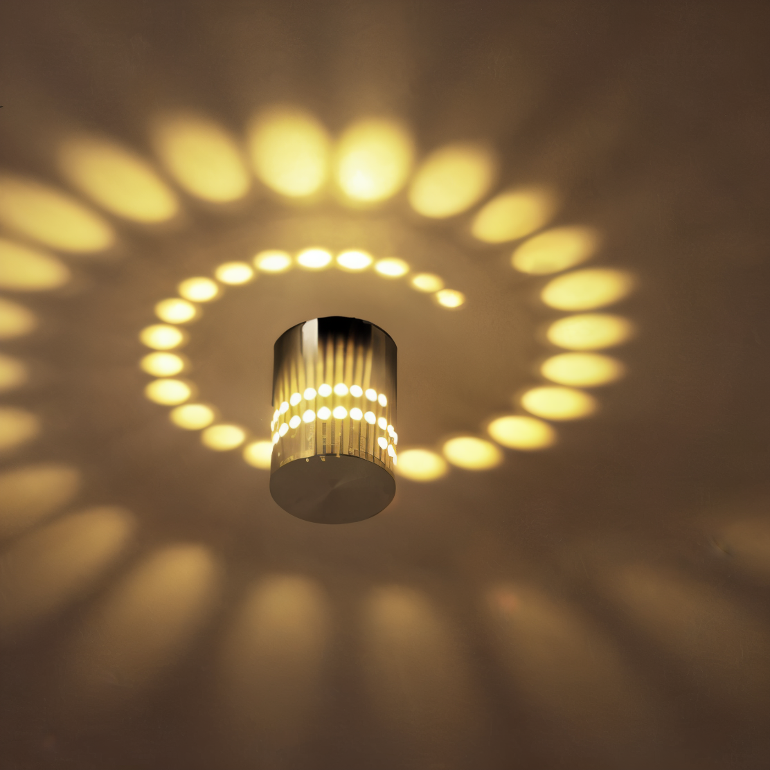 Lythera - Moderne zylindrische LED-Wandlampe mit dynamischer Farbspiralbeleuchtung