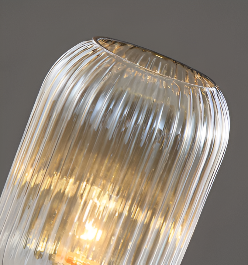 Oriantha - Elegante Nordische Tischlampe mit gebogenem geriffeltem Glas für stimmungsvolle Beleuchtung
