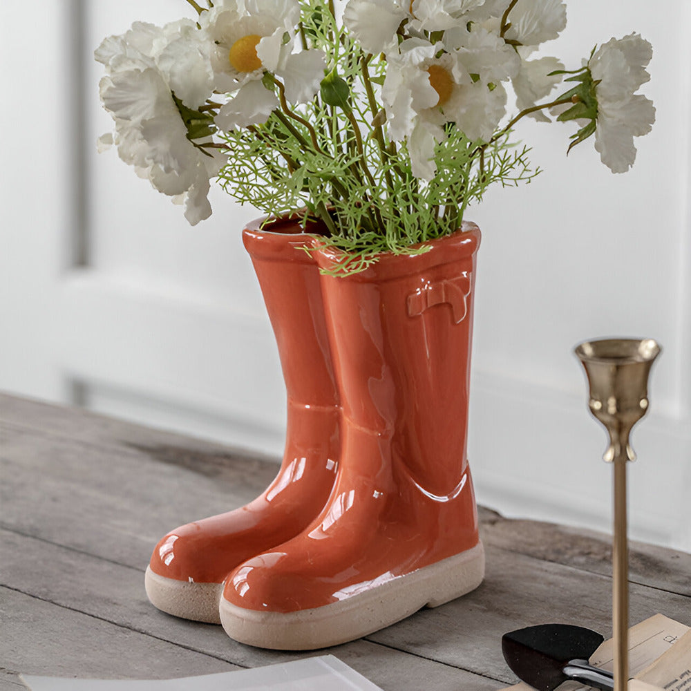 Minthara - Elegante Keramikvase in Charmanter Stiefel-Form für Moderne Dekoration