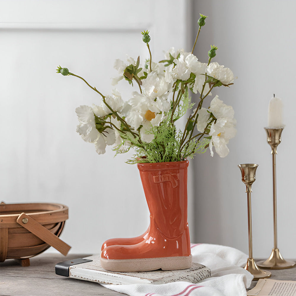 Minthara - Elegante Keramikvase in Charmanter Stiefel-Form für Moderne Dekoration
