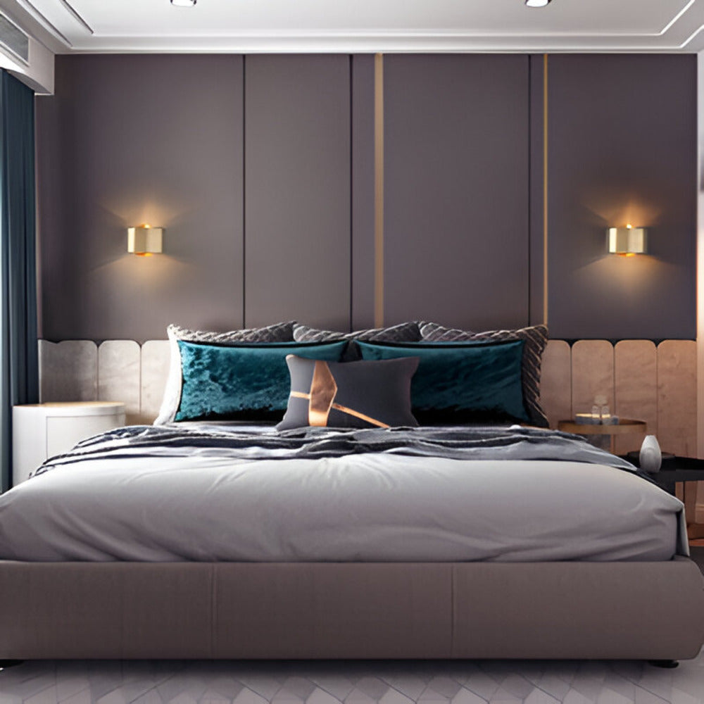 Alecta - Elegante goldene minimalistische Wandleuchte für zeitloses Design