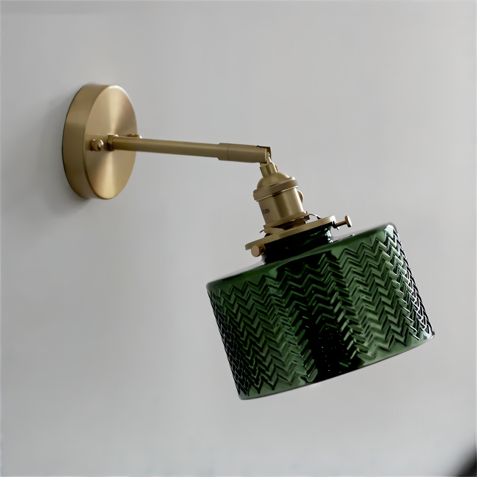 Olyviae – Anpassbare LED-Wandleuchte mit geripptem Glas für skandinavischen Design-Effekt