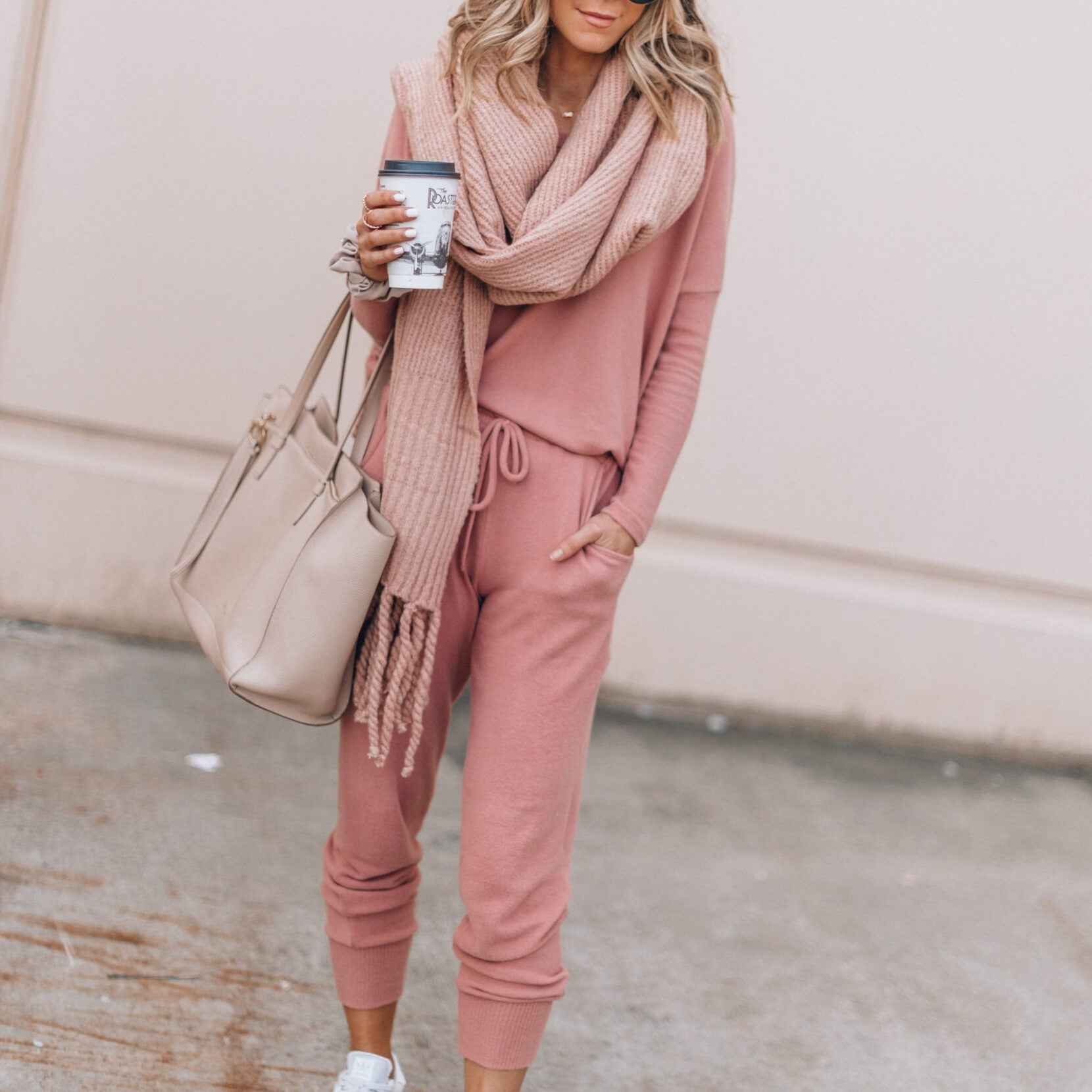 Emma | Damen-Sweat- und Top-Set, casual, ideal zum Entspannen mit Stil