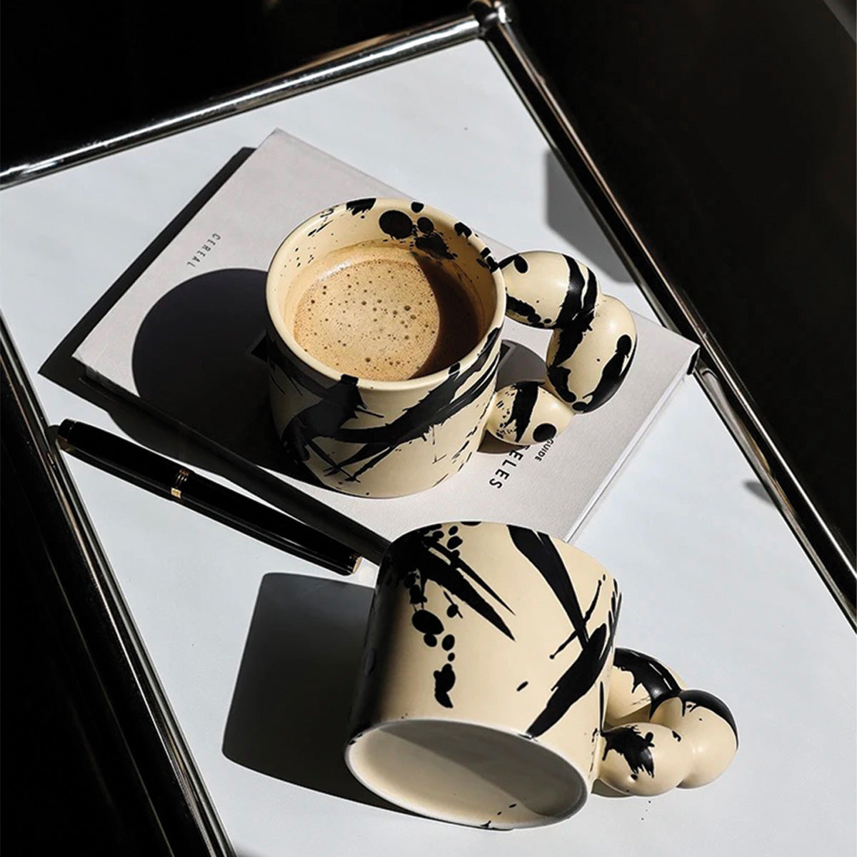 Keramikbecher Splash Ink – Elegantes künstlerisches Design, langlebiges Material, ideal zum Genießen Ihres Lieblingskaffees oder -tees