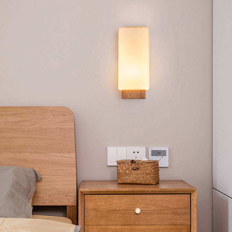 Wandleuchte mit Rechteckigem Holzrahmen und Glasschirm