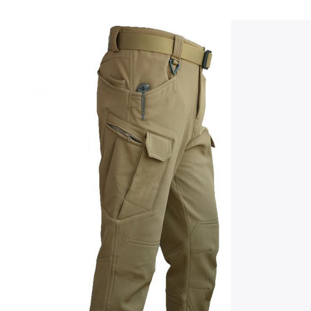 Herren Outdoor-Set - Gepolsterte Winterjacke mit Kapuze und Cargohose