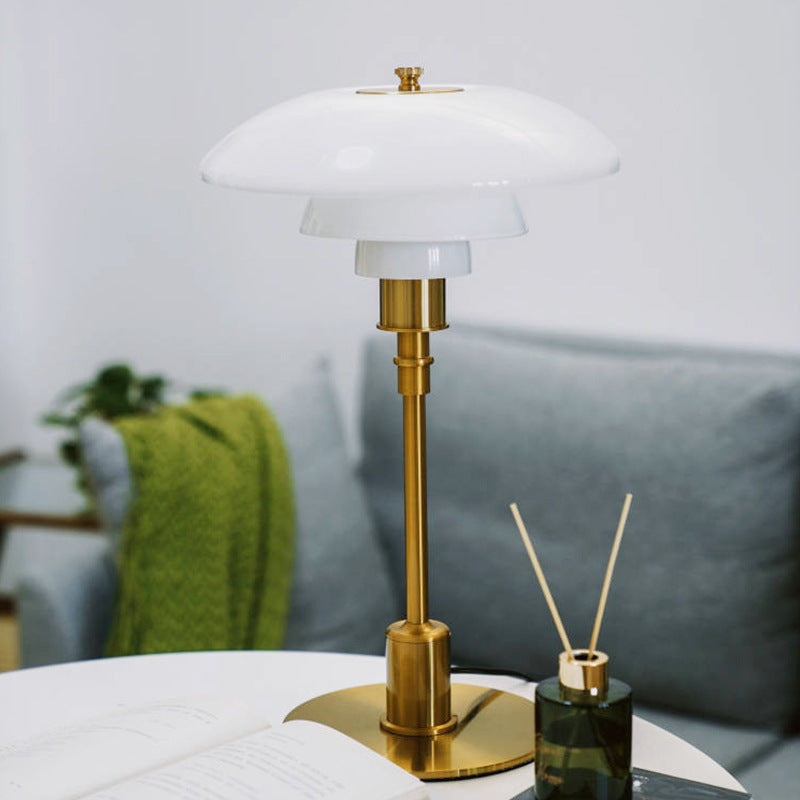 Moderne Dänische Designer-Tischlampe - Geschichteter Schirm, LED
