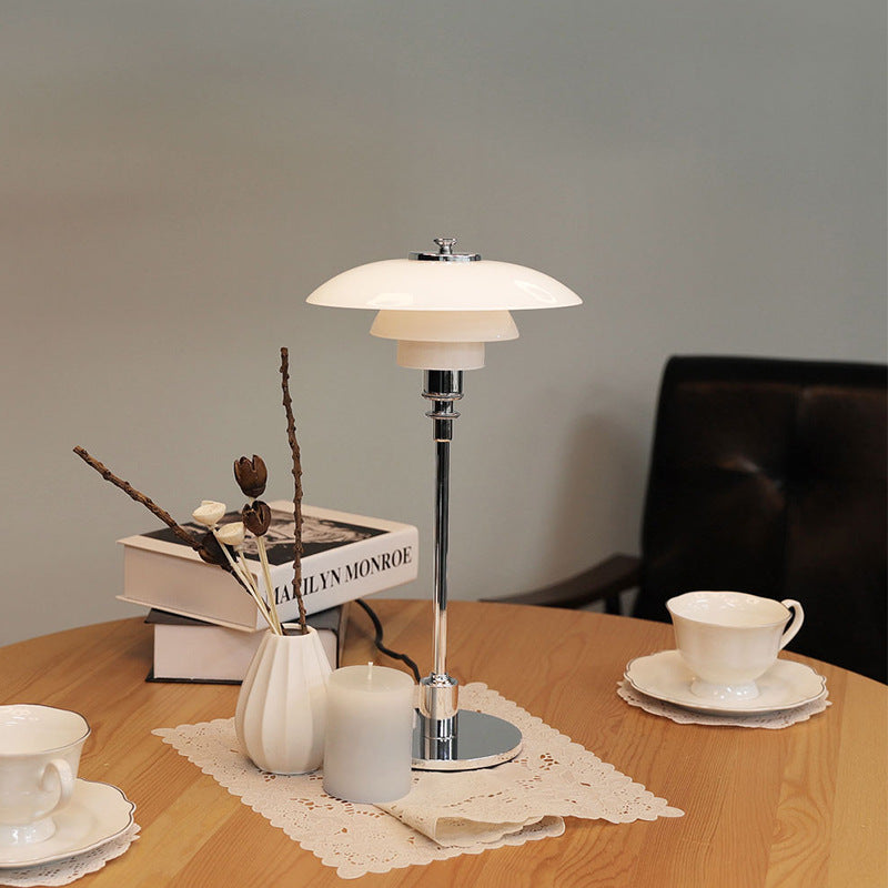 Moderne Dänische Designer-Tischlampe - Geschichteter Schirm, LED