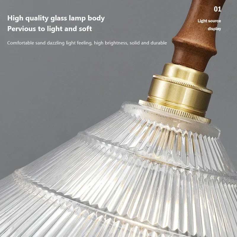 Eleganter Holz-Schirm für Lampen WoodLux für eine retro Beleuchtungsatmosphäre