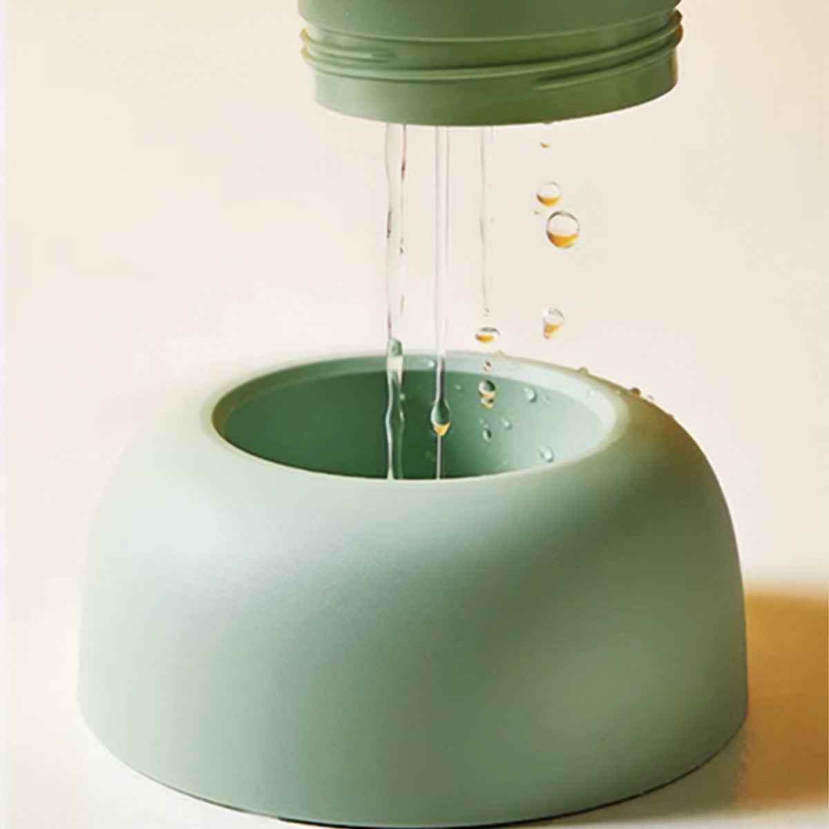 Moderne Fruchtbeholder mit Ablaufsystem