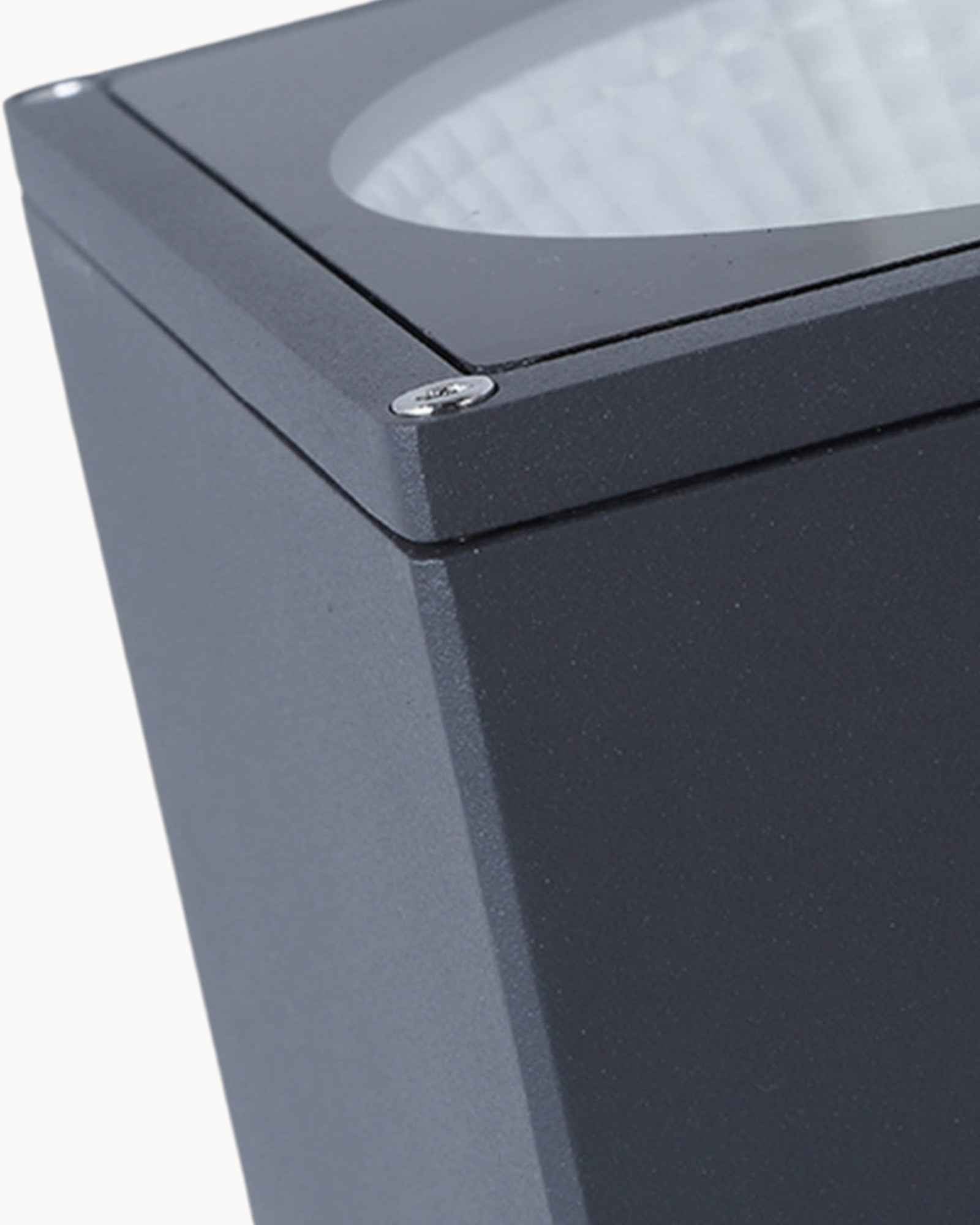 Moderne LED Deckenlampe für Innen und Außen