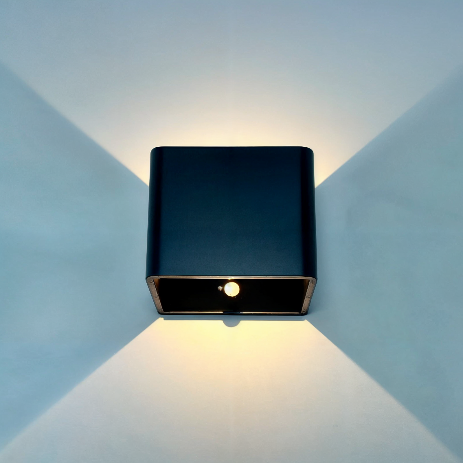 Moderne LED Wandleuchte mit Bewegungssensor 7