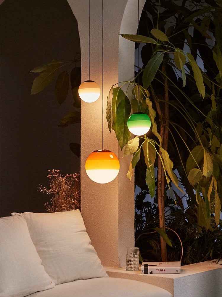 Moderne Pendelleuchte mit Dimmfunktion