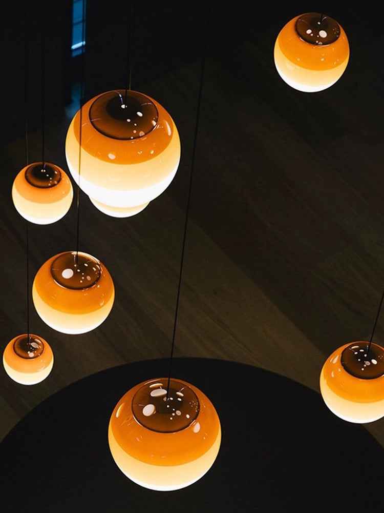 Moderne Pendelleuchte mit Dimmfunktion