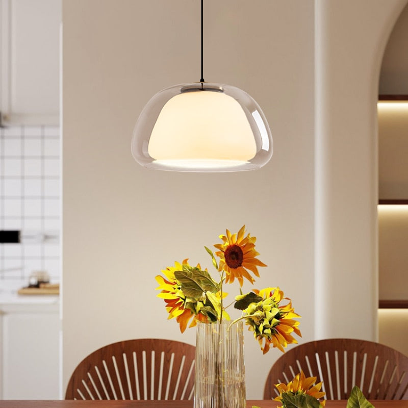 Moderne Pendelleuchte mit Glaskuppel 4