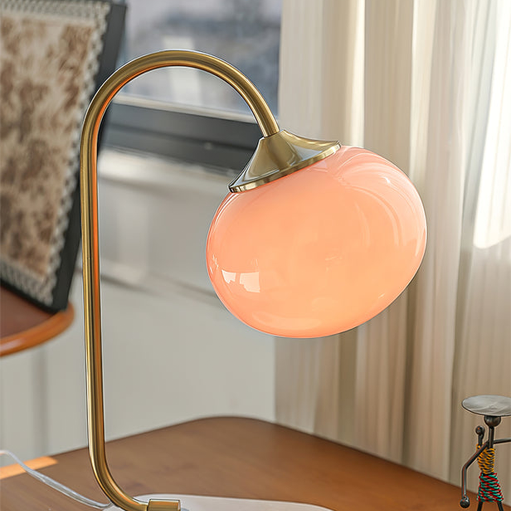 Moderne Tischlampe aus Metall und Glas 3