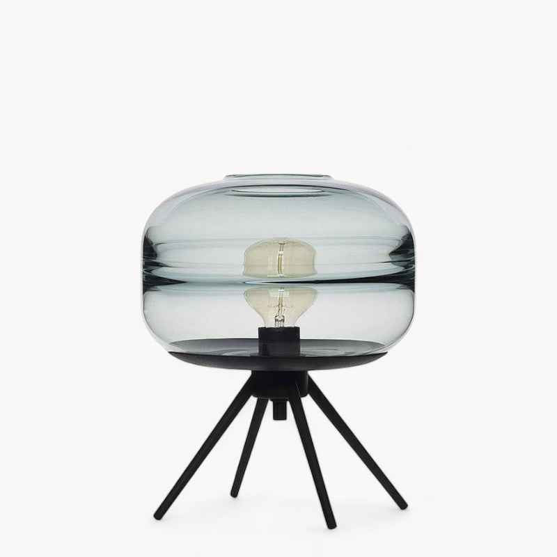 Moderne Tischlampe mit Kuppelglas