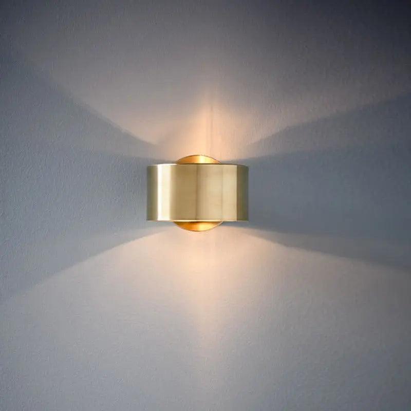 Moderne Wandleuchte mit elegantem Design 7