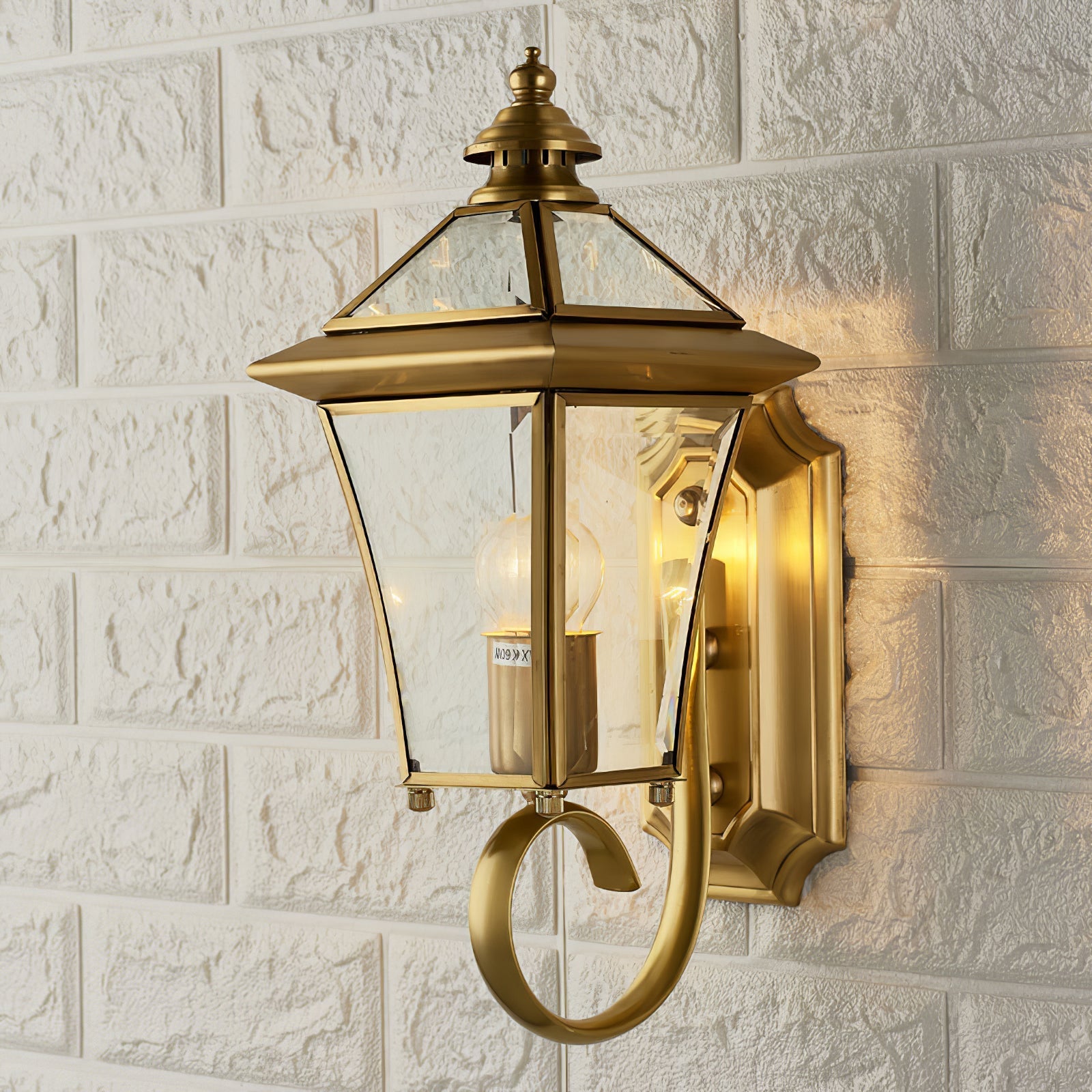 Olivara - Charmante Retro Außenwandleuchte für einen stilvollen und stimmungsvollen Garten Steigern Sie Ihre Außenbeleuchtung mit dieser eleganten Messinglampe