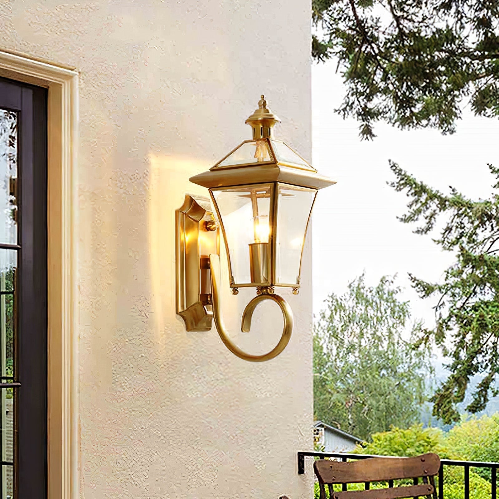 Olivara - Charmante Retro Außenwandleuchte für einen stilvollen und stimmungsvollen Garten Steigern Sie Ihre Außenbeleuchtung mit dieser eleganten Messinglampe