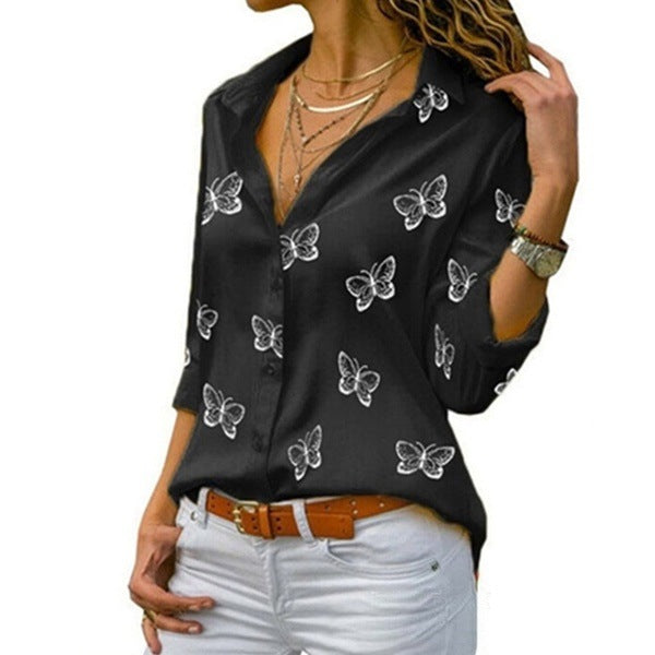 Neleia – Locker geschnittene Bluse mit Schmetterlingsprint 2