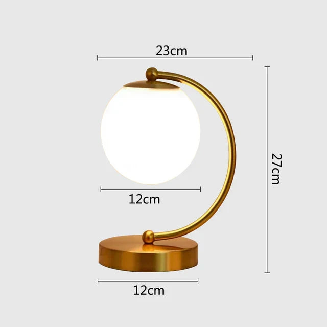 Elegant nordische Glaskugel-Lampe für eine gemütliche Atmosphäre