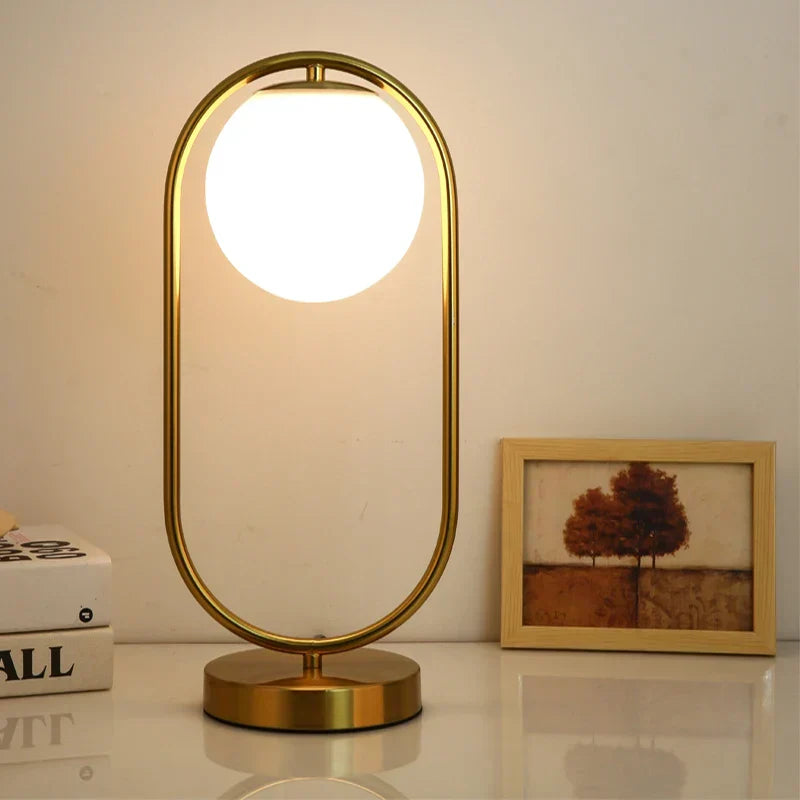 Elegant nordische Glaskugel-Lampe für eine gemütliche Atmosphäre