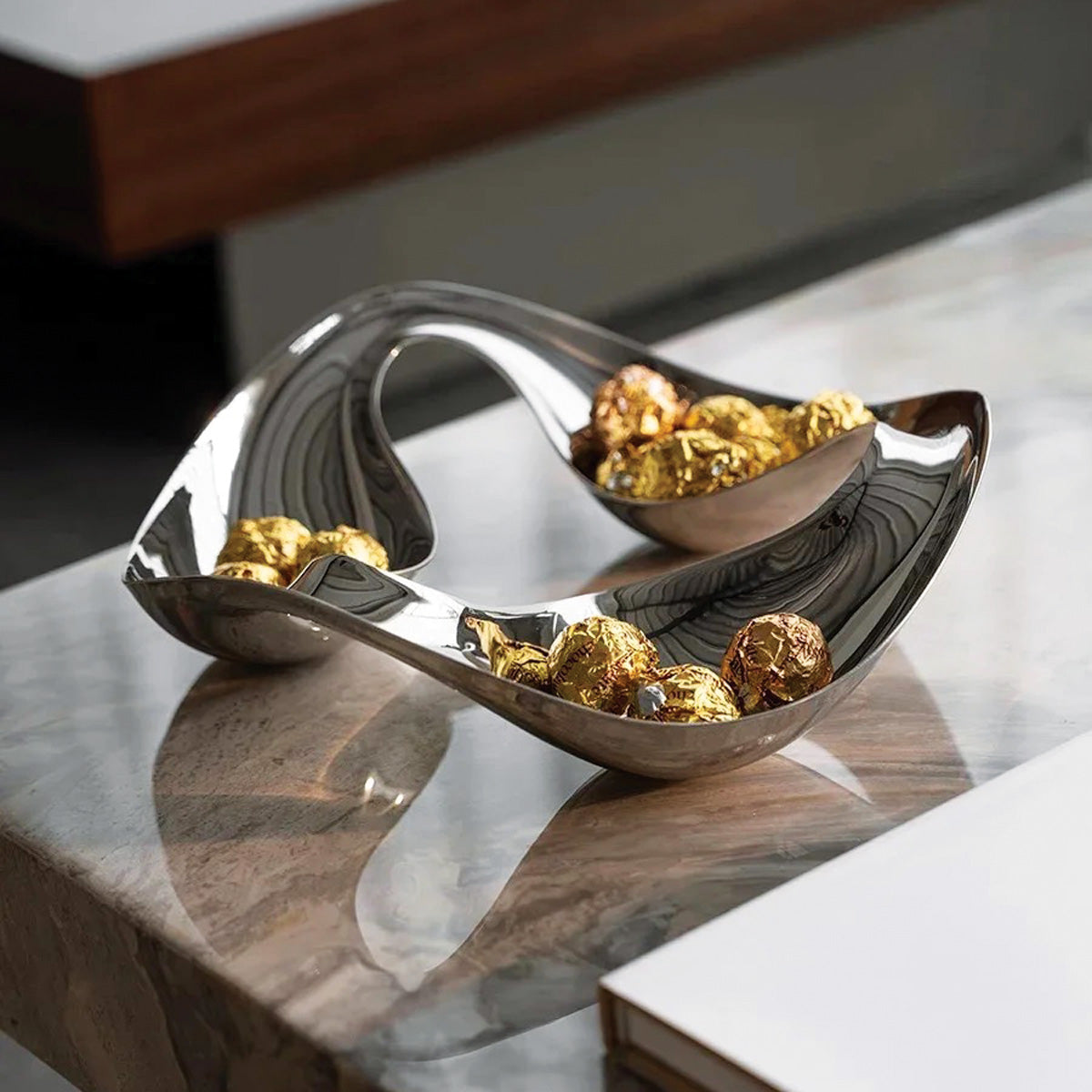 Dekorativer Plateau Nuvola – Elegantes Zubehör zur perfekten Aufwertung Ihrer Innenräume