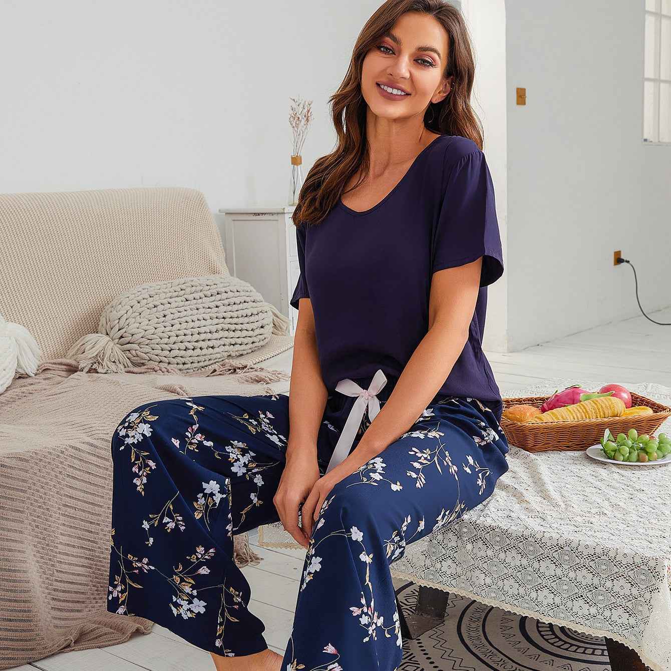 Bequemes und elegantes Wetsschutz: Sommer-Crépe-Baumwoll-Pyjama-Set