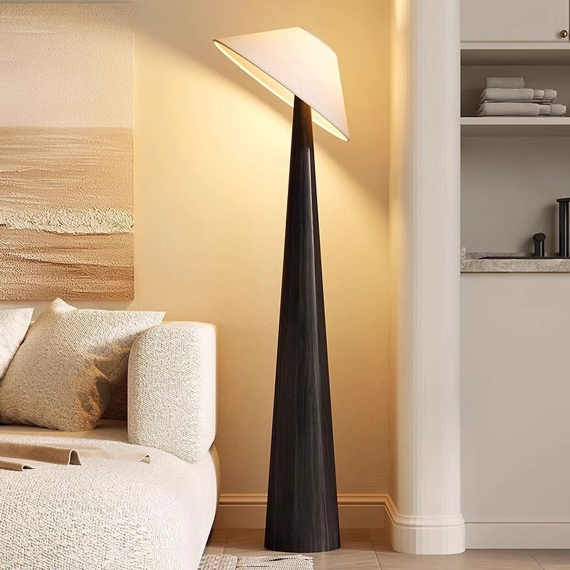 Caelistra - elegante japanische Wabi Sabi Steh- und Tischlampe für eine ruhige und stilvolle Atmosphäre