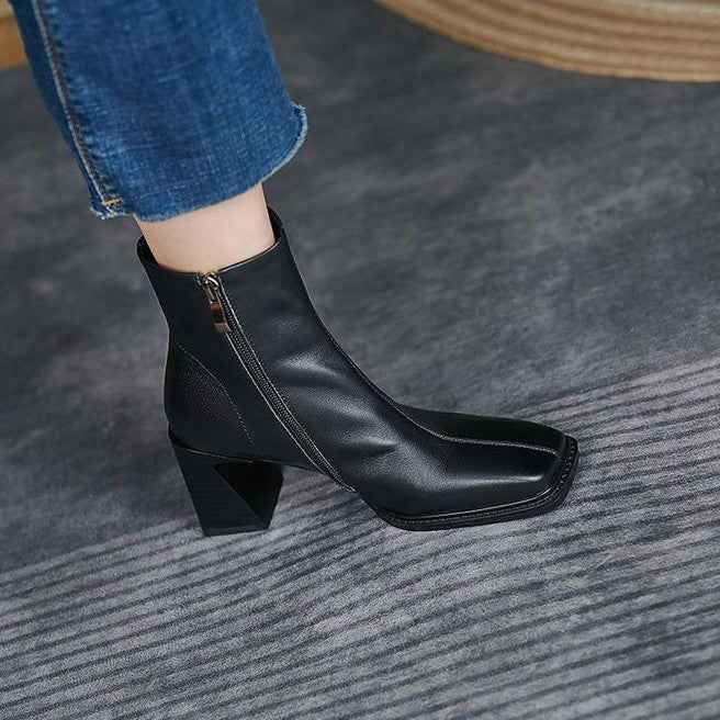 Stilvolle knöchelhohe Schuhe mit eleganter Blockabsatz