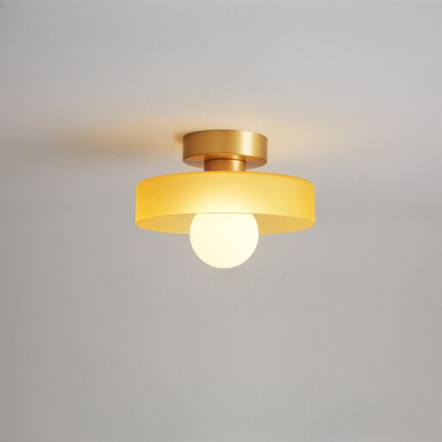 Velastra - elegante französische Deckenleuchte im zeitlosen Bauhaus-Stil