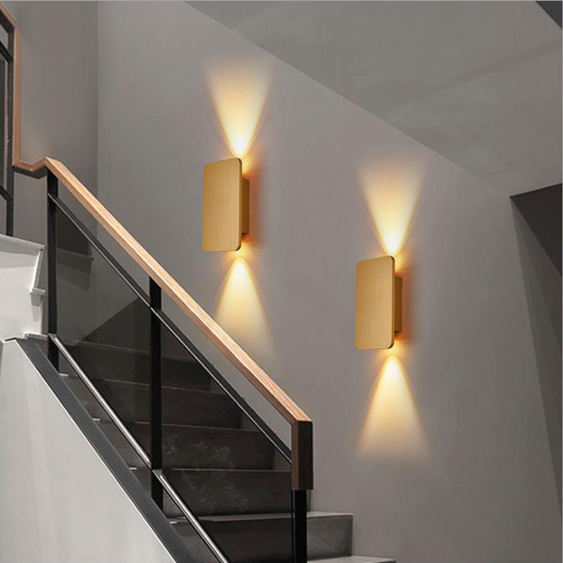 LED-Wandleuchte modern rechteckig Metall für wohnliches Licht