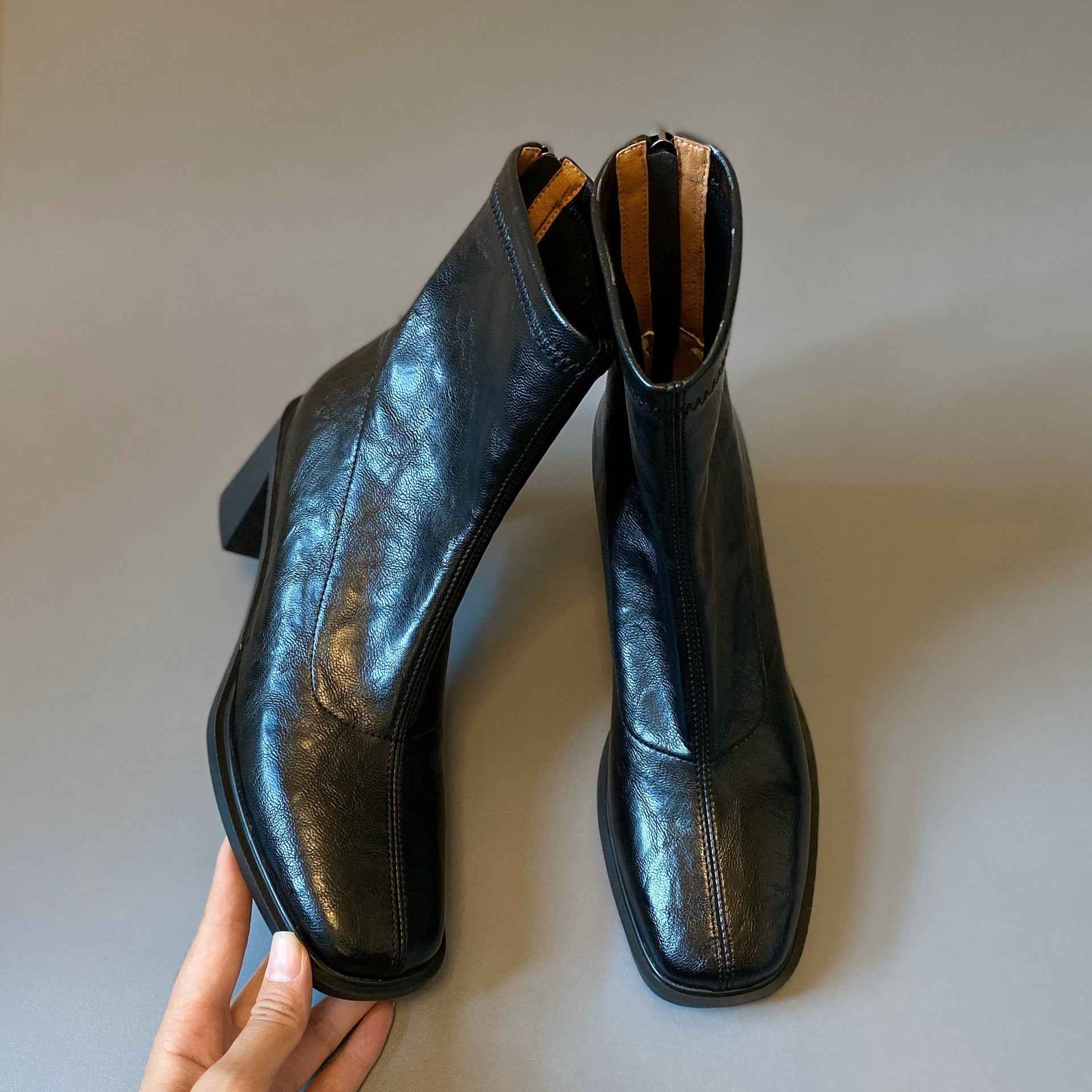 Elegante und trendige Schuhe mit quadratischem Absatz