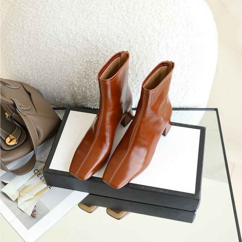 Klassische Blockabsatz-Schuhe für den Knöchel