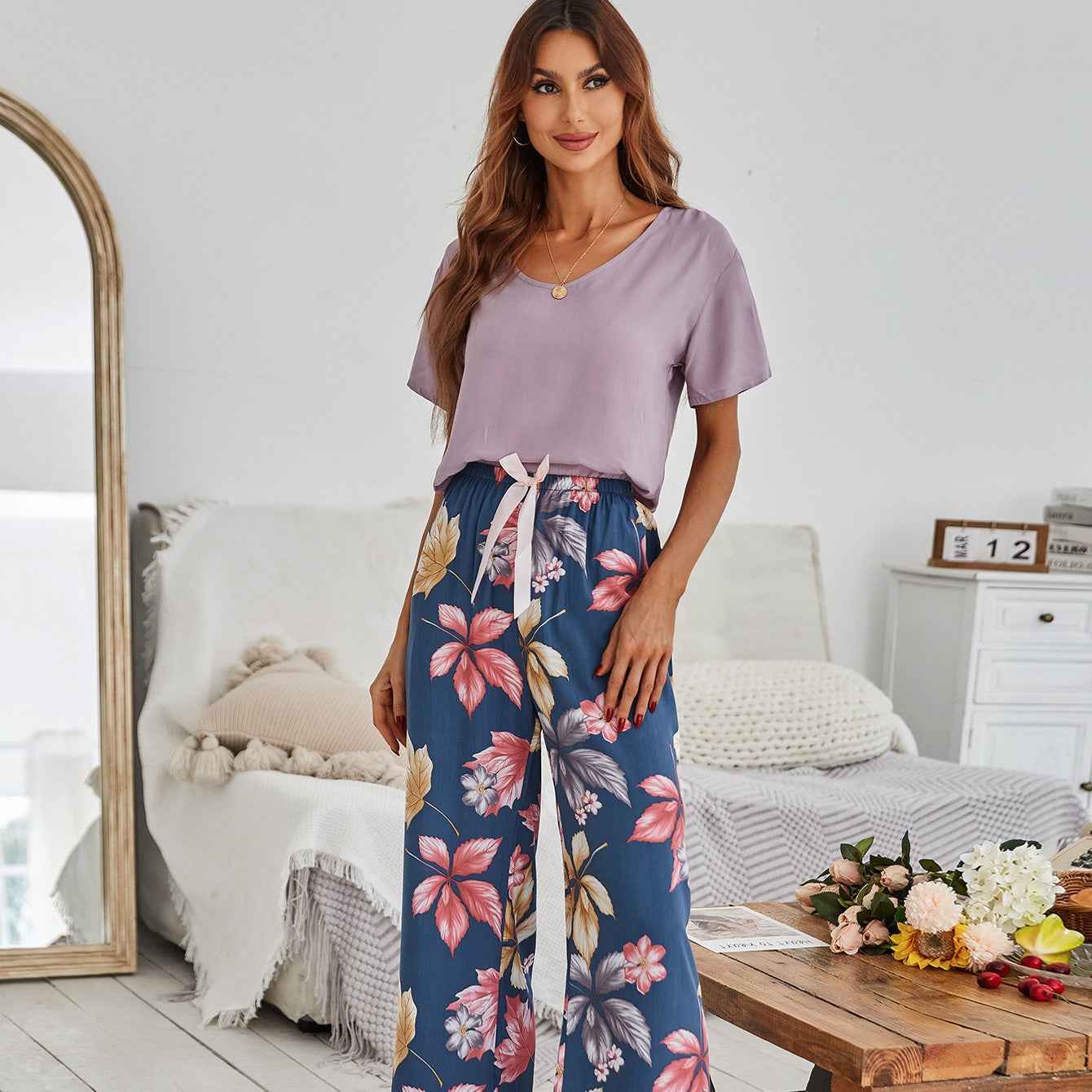 Bequemes und elegantes Wetsschutz: Sommer-Crépe-Baumwoll-Pyjama-Set