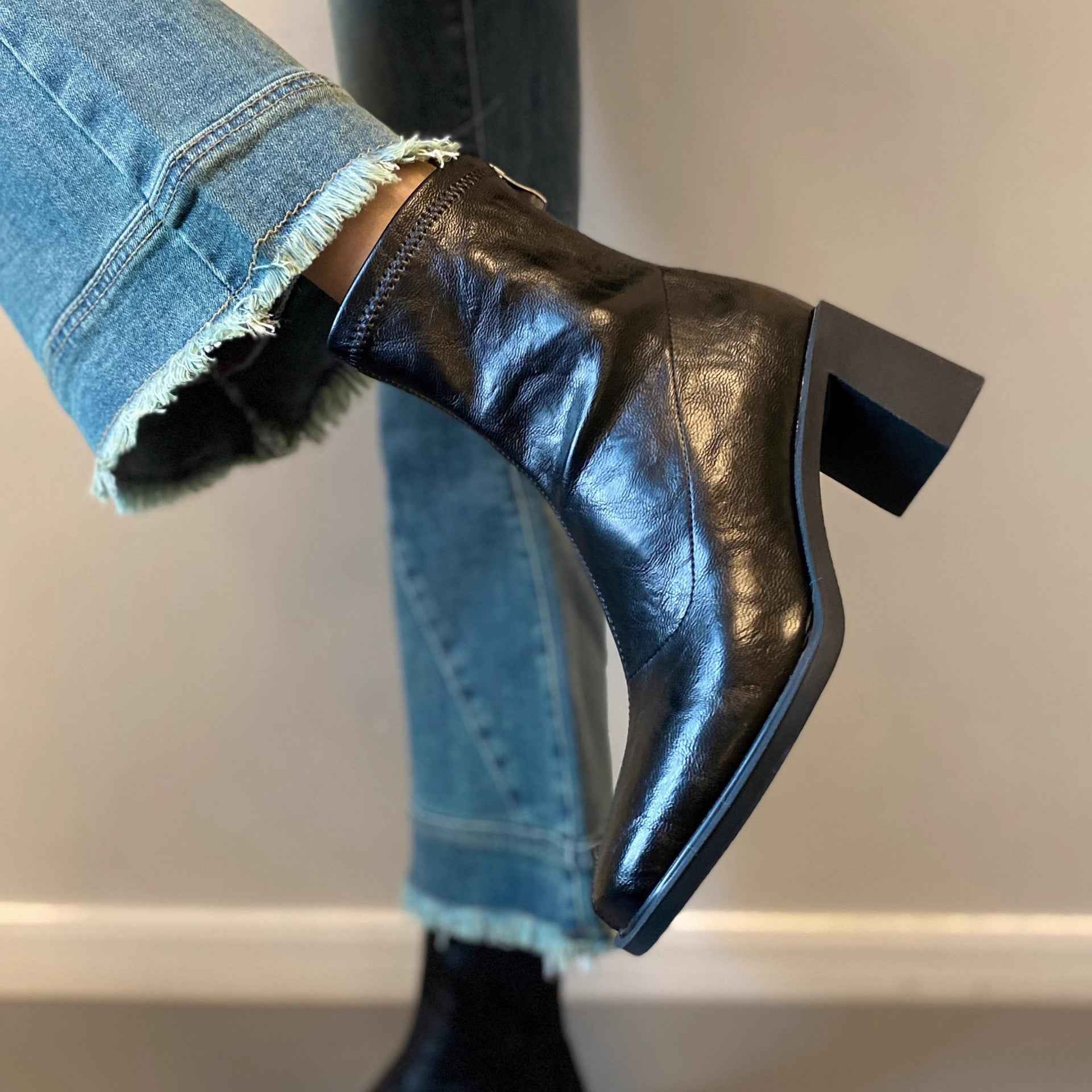 Elegante und trendige Schuhe mit quadratischem Absatz