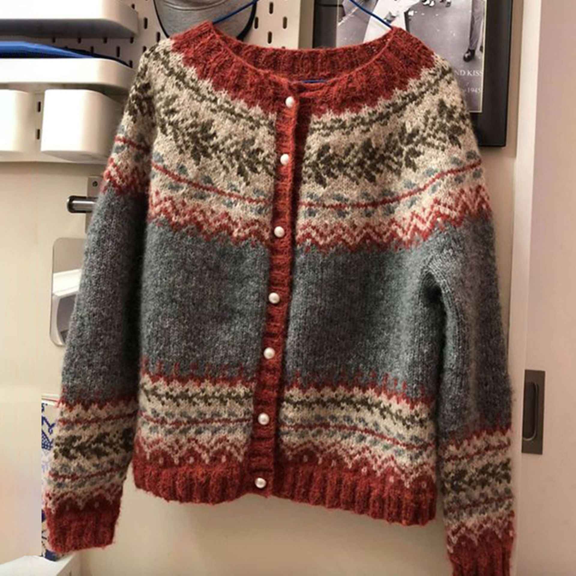 Zeitloser Damen-Cardigan – Klassisch, gemütlich gestrickt