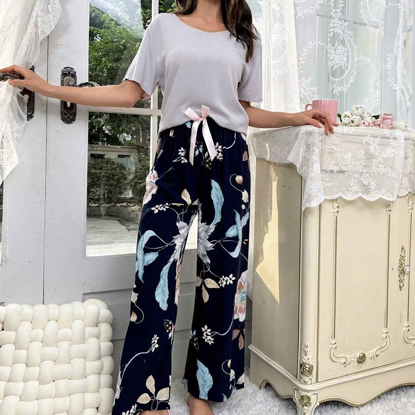Bequemes und elegantes Wetsschutz: Sommer-Crépe-Baumwoll-Pyjama-Set