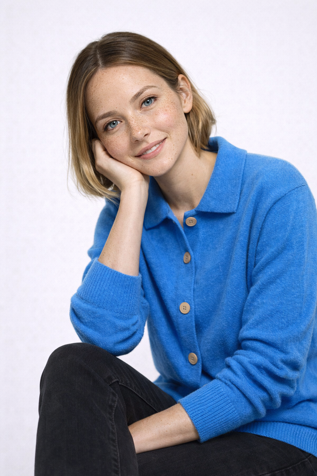 Schicker einfarbiger Cardigan mit Revers für mühelosen Alltagsstil