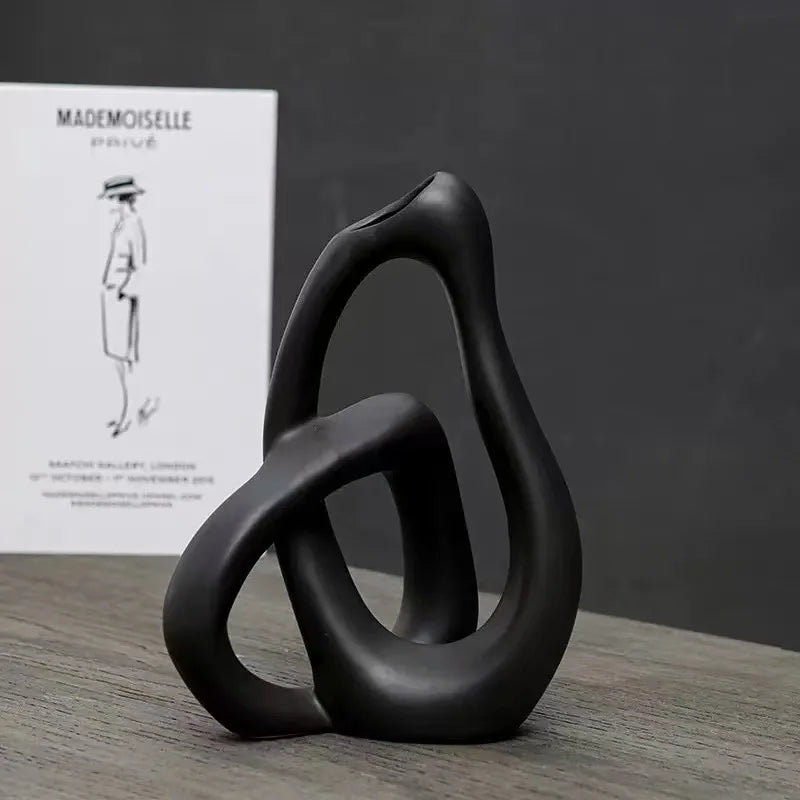 Zeitlose Keramikvase - Minimalistische Wohnaccessoires