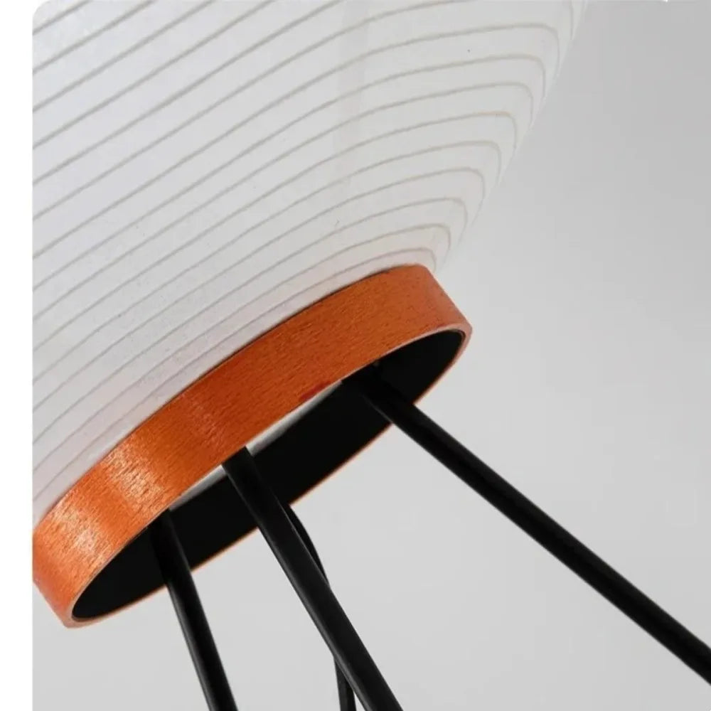 Calynthea Japanische Wabi-Sabi Stehlampe mit Reispapier für einen eleganten und stimmungsvollen Einrichtungsstil
