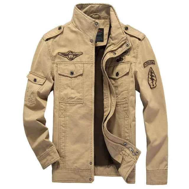 Schlanke, moderne Utility-Jacke