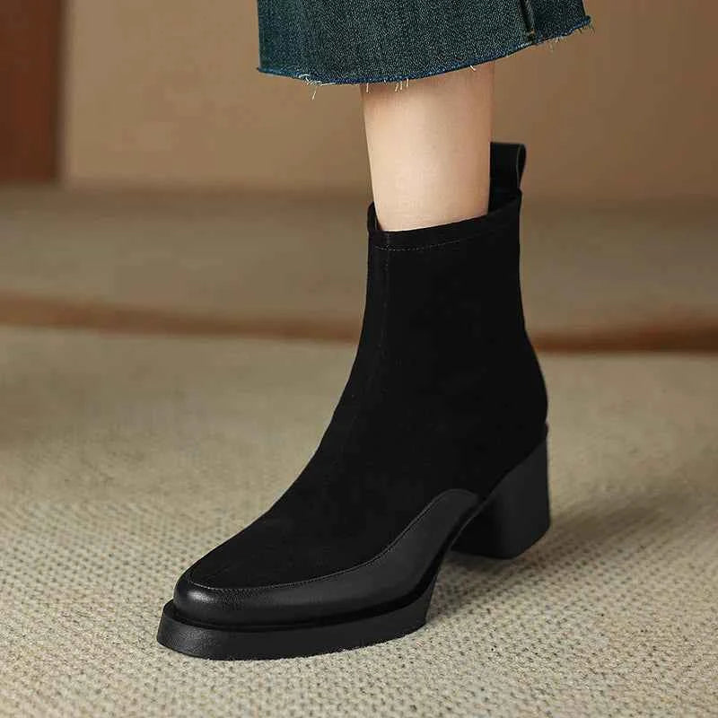 Vaelie | Orthopedic Boots